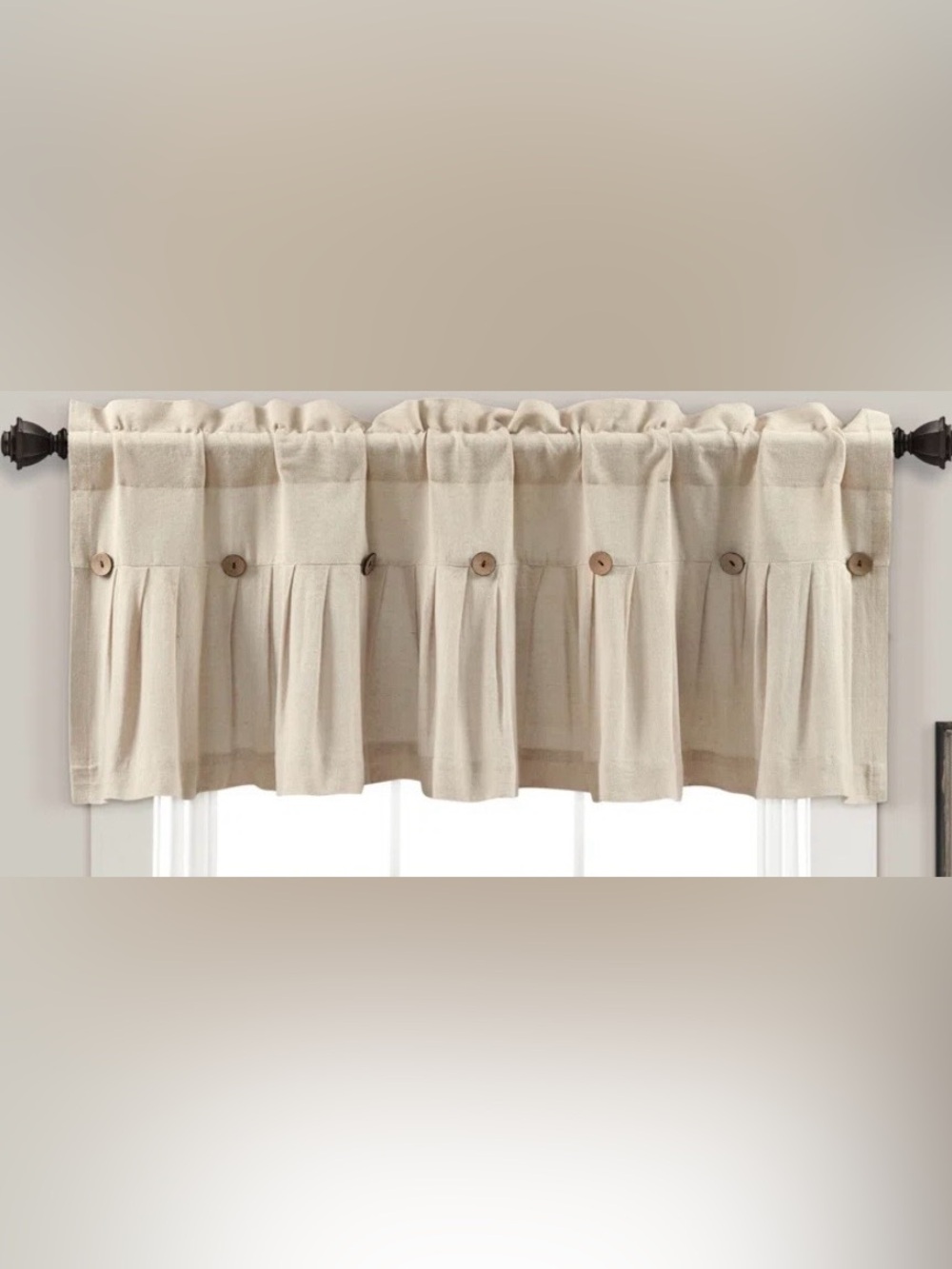Lush Decor Neutral Beige Pleated Button-Accent Valance. MWT. 84” x 18” + 2”